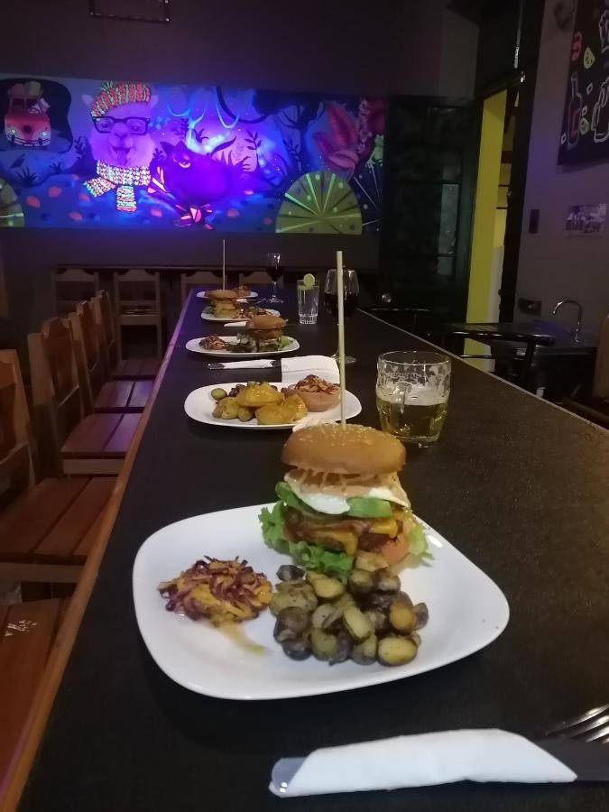 Saint Peter'S Llama Hostal La Paz Ngoại thất bức ảnh